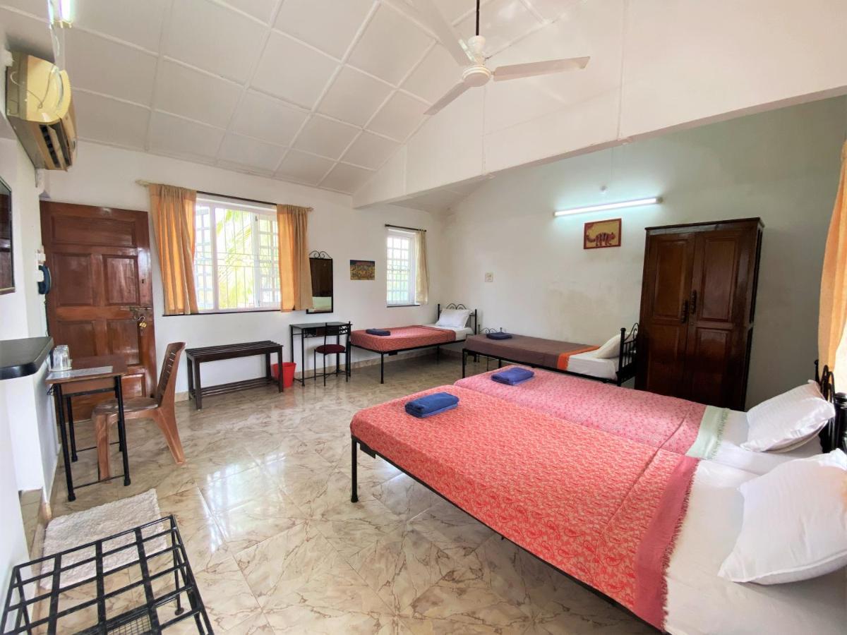 Peravel Beach Holiday Home Кандолим Екстериор снимка