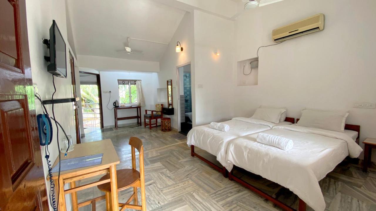 Peravel Beach Holiday Home Кандолим Екстериор снимка