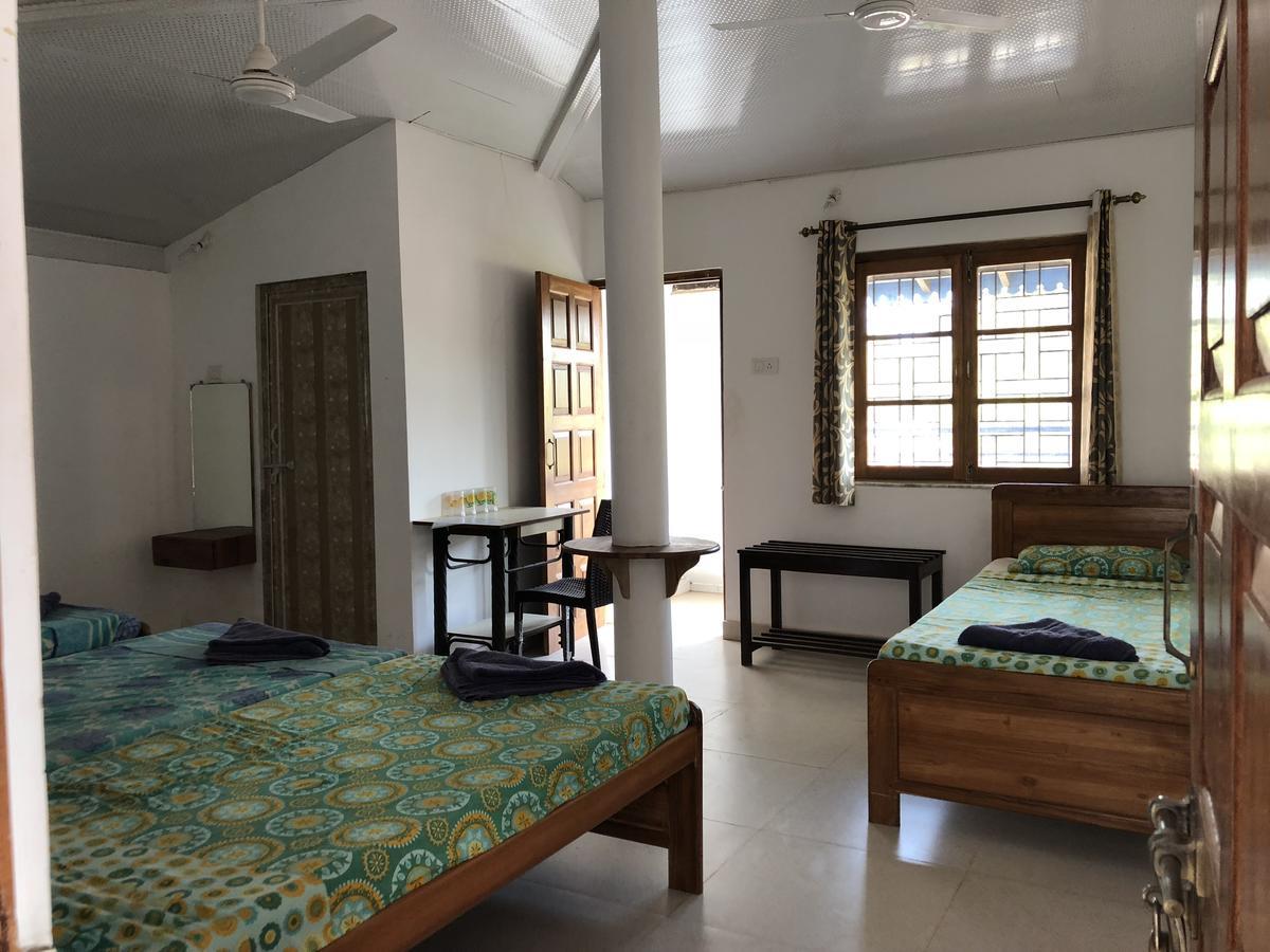 Peravel Beach Holiday Home Кандолим Екстериор снимка